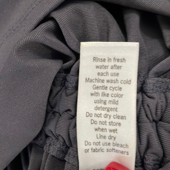 Athleta Tidal Rash Guard Top - Picture 9 of 16